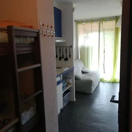 Superbe Dans Avec Piscine Sans Couchage Salle Et Lit Superpose Dans L'entree Lägenhet *